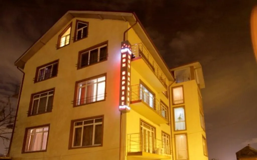 Hotel Mon Caprice Bükreş