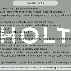 Holt Old Town Luxury With Balcony אורחן