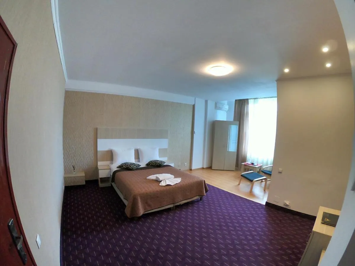 Hotel Mon Caprice Bucharest