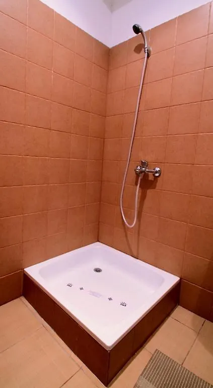 Hotel Mon Caprice Bucharest